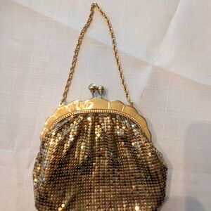 Duramesh Elegant Gold Sequin Clutch with Chain Strap
